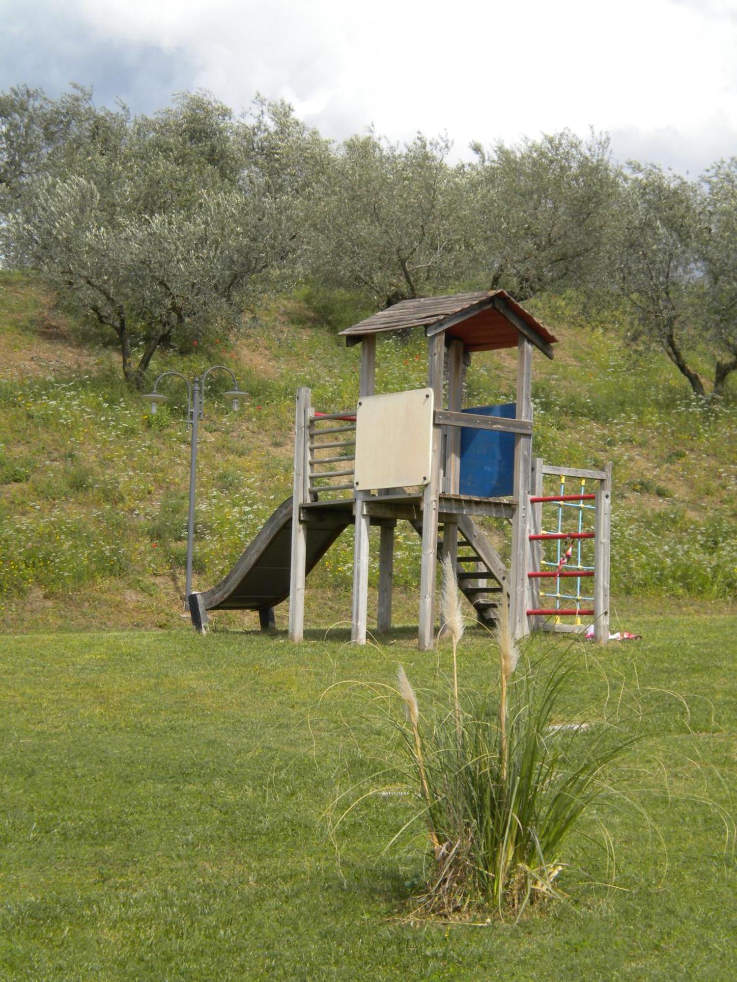 Il Poggio Delle Ginestre Guest House Торджано Екстериор снимка