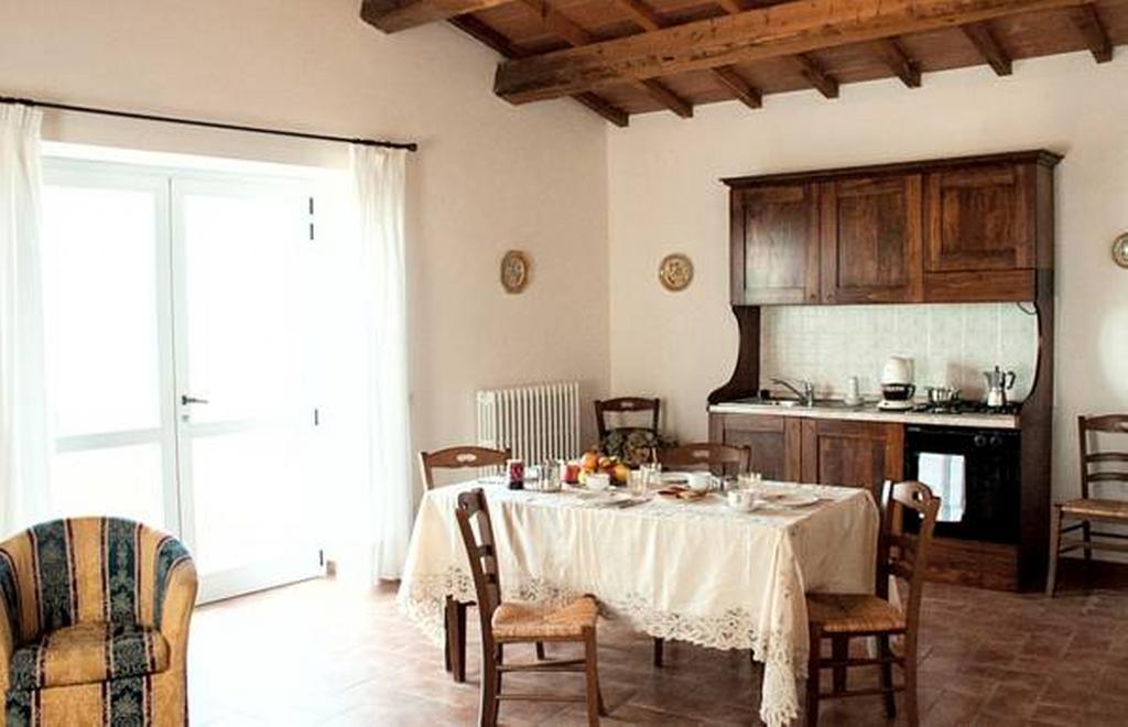 Il Poggio Delle Ginestre Guest House Торджано Екстериор снимка