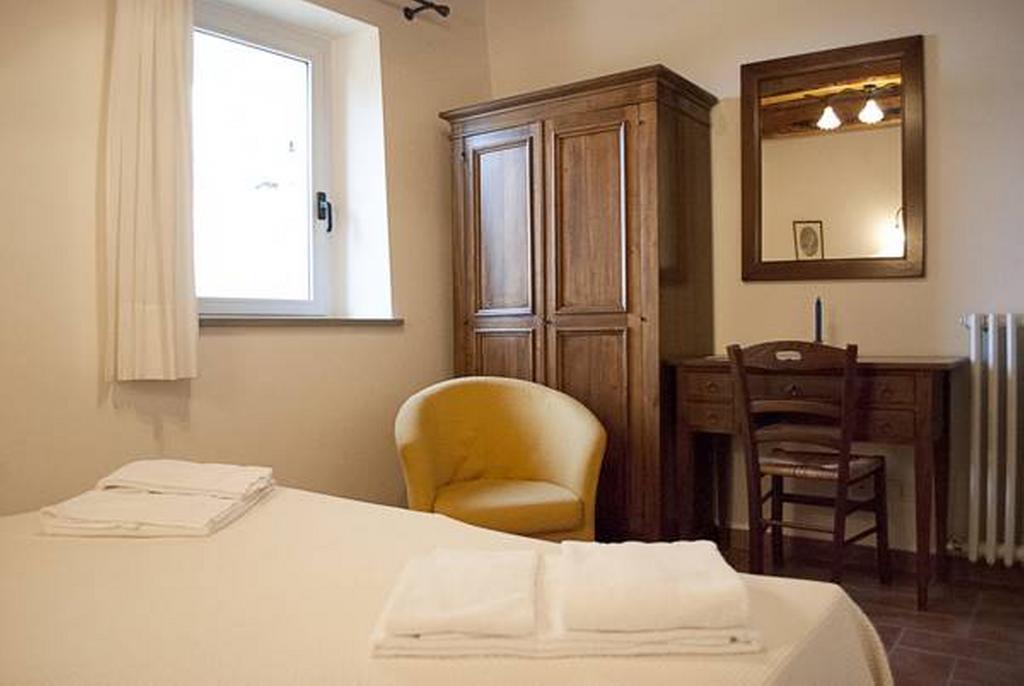 Il Poggio Delle Ginestre Guest House Торджано Екстериор снимка