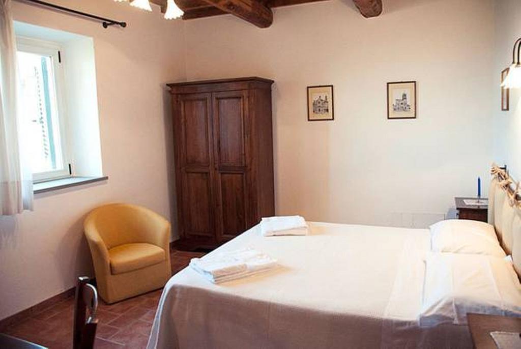 Il Poggio Delle Ginestre Guest House Торджано Екстериор снимка